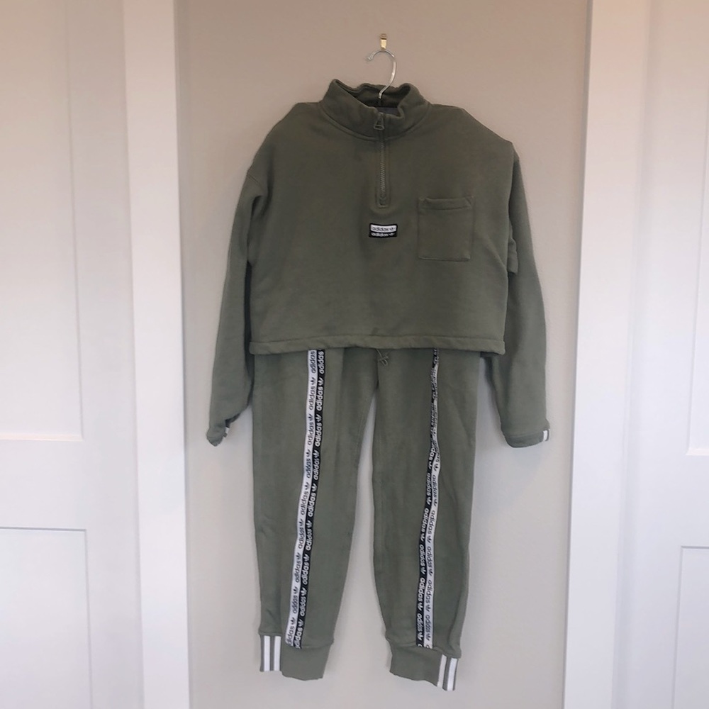Adidas sweatsuit